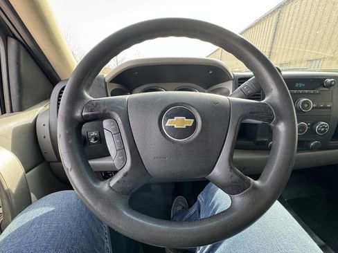 Used 2011 Chevrolet Silverado 2500 W/T w/ Snow Plow Prep Package image 32