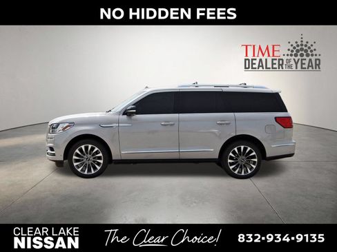 Used 2021 Lincoln Navigator Reserve w/ Luxury Package RWD image 4