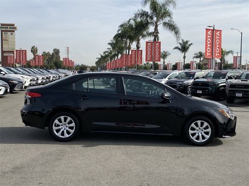 Certified 2025 Toyota Corolla LE image 8