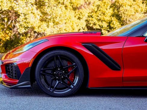 Used 2019 Chevrolet Corvette ZR1 image 4