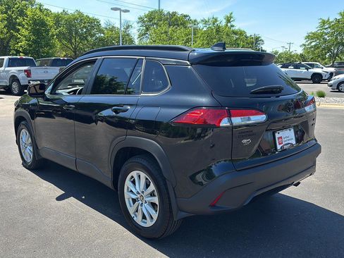 Used 2024 Toyota Corolla Cross LE w/ Moonroof Package AWD/4WD image 24