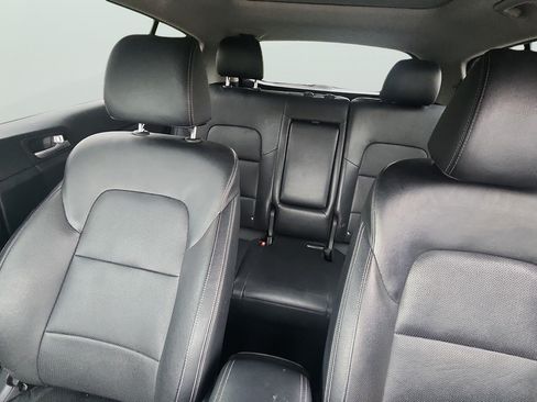 Used 2020 Kia Sportage EX w/ Option Group 15 FWD image 21
