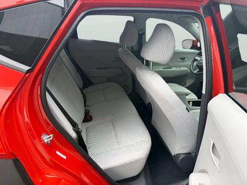 Used 2025 Hyundai Kona SEL FWD image 16
