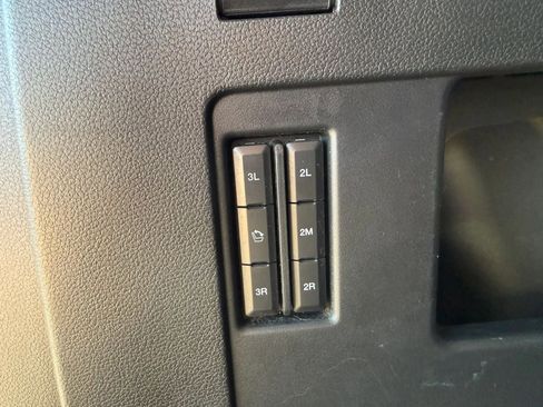 Used 2019 Ford Expedition Platinum image 34