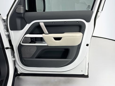 Used 2023 Land Rover Defender 130 First Edition image 24