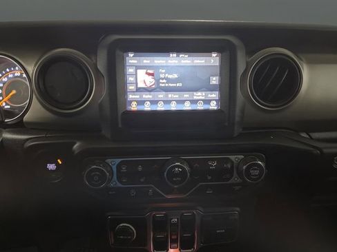 Used 2021 Jeep Wrangler Unlimited Sport image 8