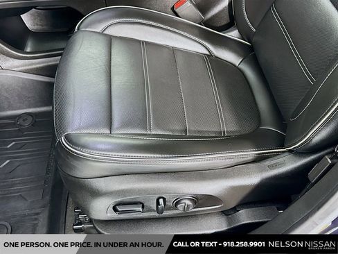 Used 2021 GMC Acadia Denali w/ Denali Ultimate Package AWD/4WD image 20