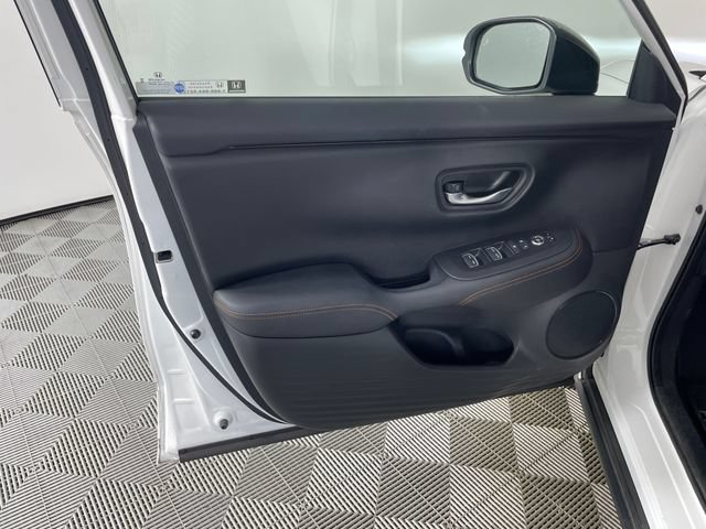 Certified 2025 Honda HR-V Sport image 11