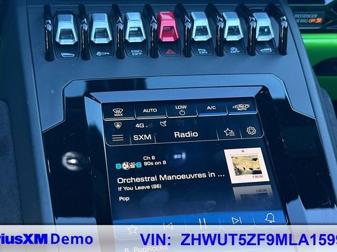 Used 2021 Lamborghini Huracan EVO image 35