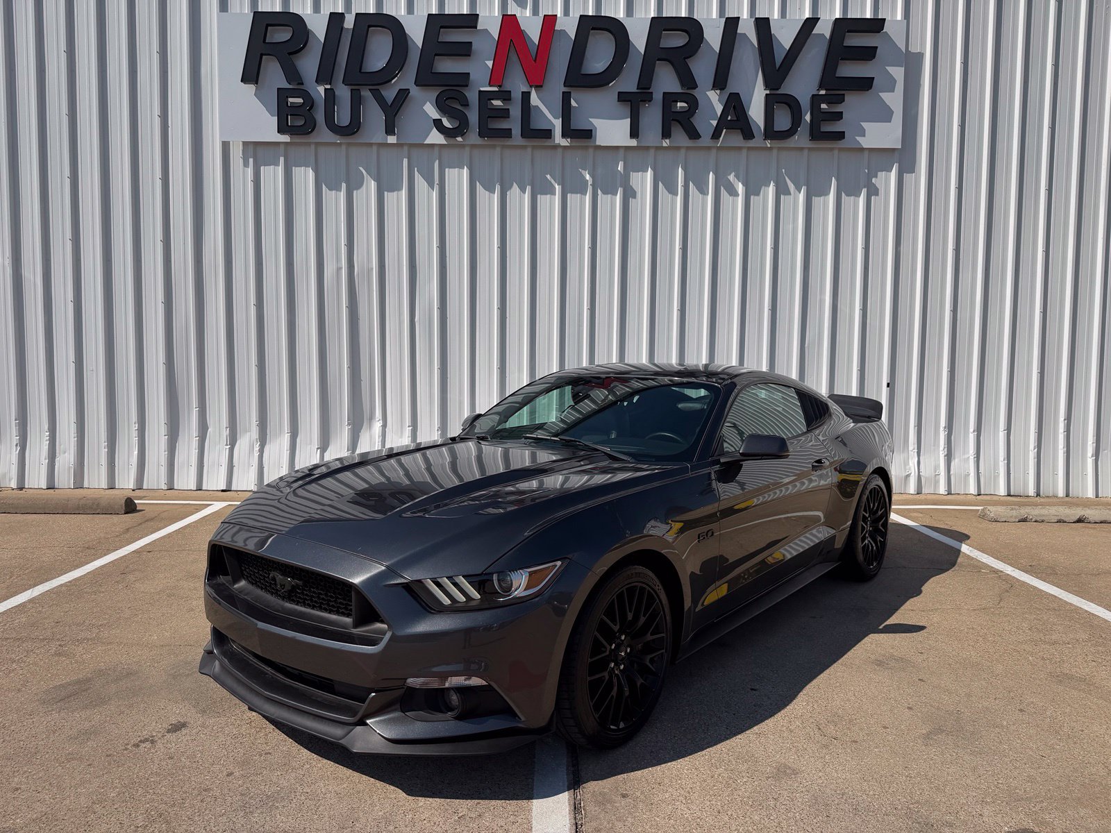 Used 2016 Ford Mustang GT Premium w/ GT Performance Package RWD image 1