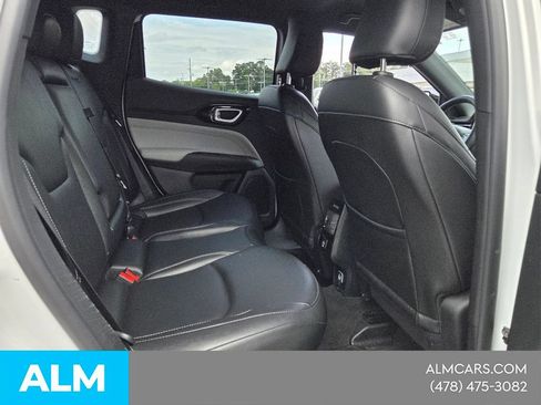 Used 2025 Jeep Compass Limited AWD/4WD image 15
