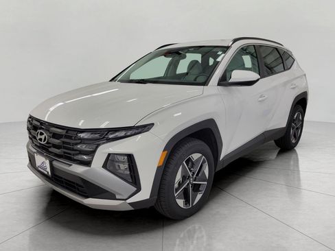 Used 2025 Hyundai Tucson SEL AWD/4WD image 13