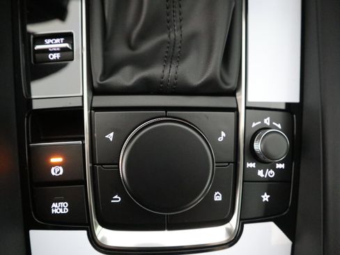 New 2026 MAZDA MAZDA3 Carbon image 29