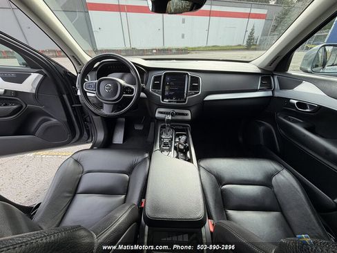 Used 2018 Volvo XC90 T6 Momentum w/ Convenience Package image 10
