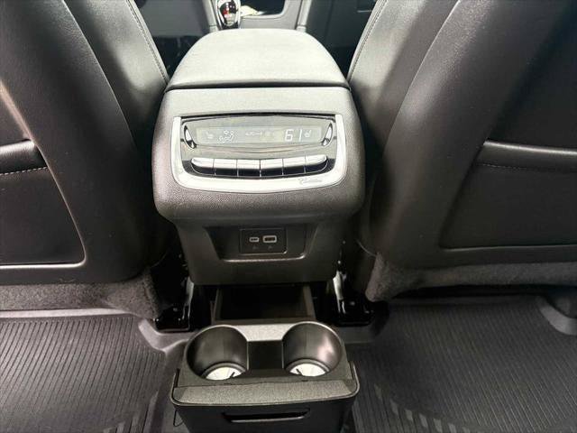 Used 2024 Cadillac XT6 Premium Luxury w/ Technology Package AWD/4WD image 9