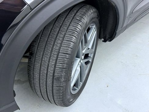 Used 2025 Ford Explorer ST-Line w/ ST-Line Street Pack image 25