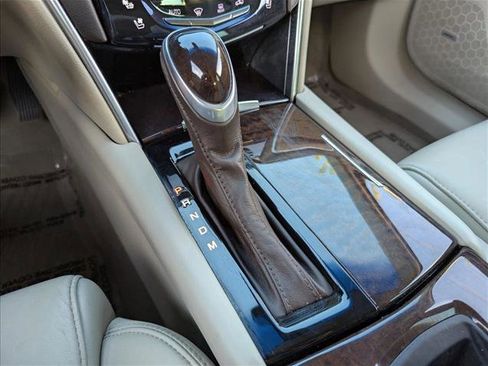 Used 2016 Cadillac XTS Luxury image 12