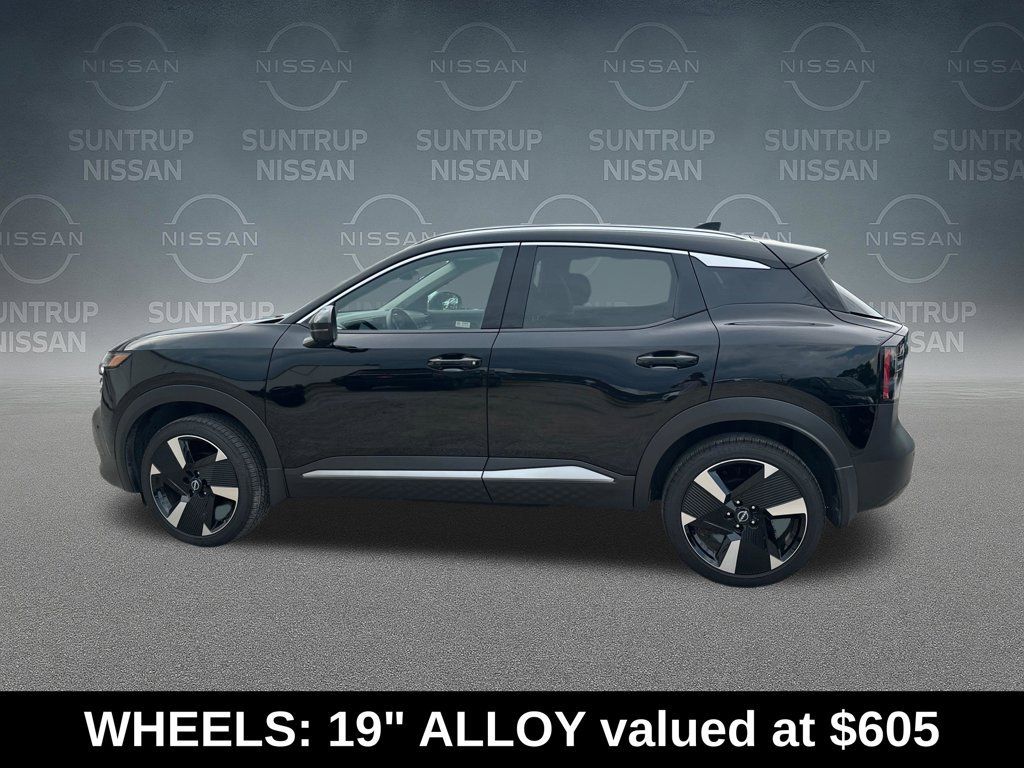 Used 2026 Nissan Kicks SR FWD image 2
