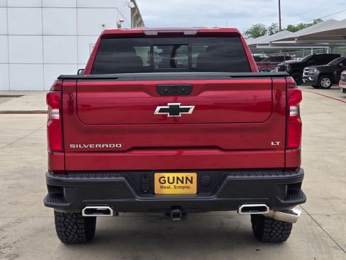 Used 2024 Chevrolet Silverado 1500 LT Trail Boss w/ Convenience Package II AWD/4WD image 6