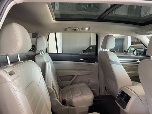 Used 2021 Volkswagen Atlas SEL Premium image 25