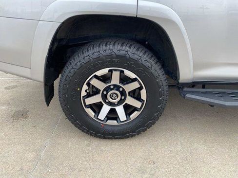 Certified 2024 Toyota 4Runner TRD Off-Road Premium w/ Moonroof Package AWD/4WD image 21