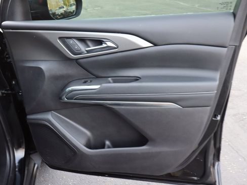 Used 2024 Chevrolet Traverse LS w/ Midnight/Sport Edition image 27