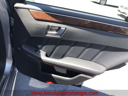 Used 2013 Mercedes-Benz E 350 Sedan image 21