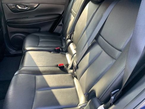 Used 2018 Nissan Rogue SL AWD/4WD image 19