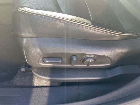 Used 2022 GMC Terrain AT4 w/ Infotainment Package II image 12