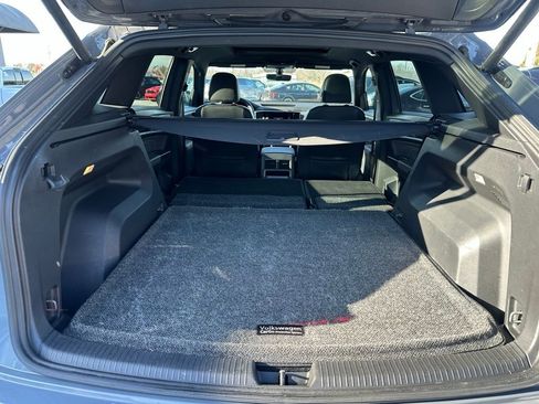 Used 2022 Volkswagen Atlas Cross Sport SE image 32