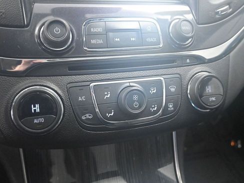 Used 2017 Chevrolet Impala Premier w/ Enhanced Convenience Package image 34