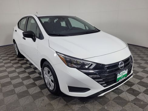 Used 2025 Nissan Versa S w/ Trunk Package FWD image 14