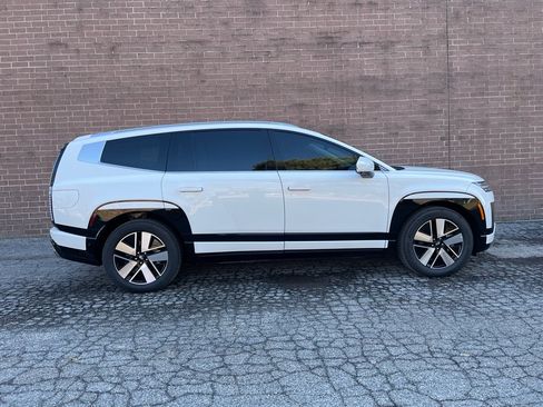 New 2026 Hyundai Ioniq 9 SEL w/ Tow & Go Package image 6