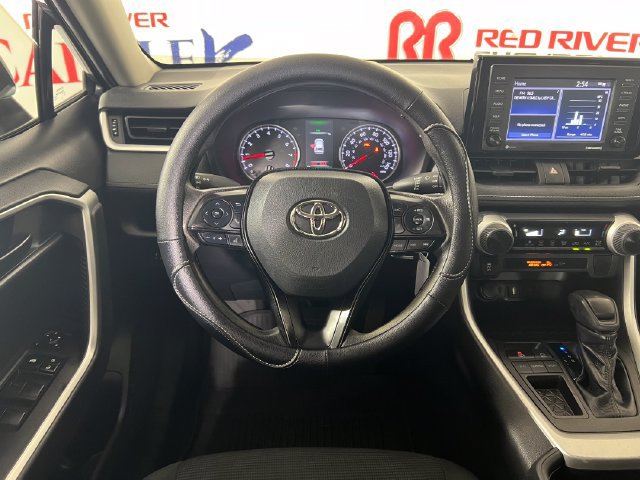 Used 2021 Toyota RAV4 LE FWD image 14