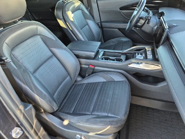 Used 2024 Lincoln Nautilus Reserve w/ Equipment Group 202A AWD/4WD image 18