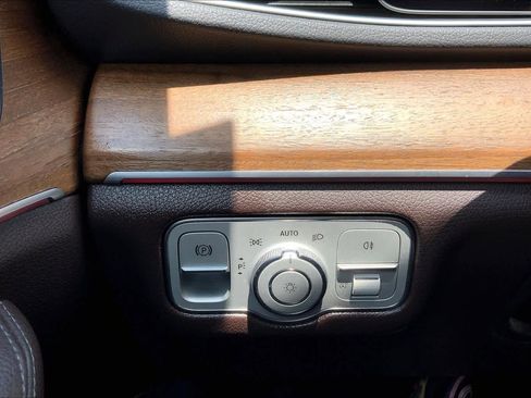 Used 2020 Mercedes-Benz GLE 350 4MATIC image 34