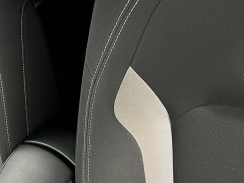 Used 2021 Chevrolet Camaro LT RWD image 17