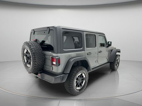 Used 2022 Jeep Wrangler Unlimited Rubicon w/ Cold Weather Group AWD/4WD image 5