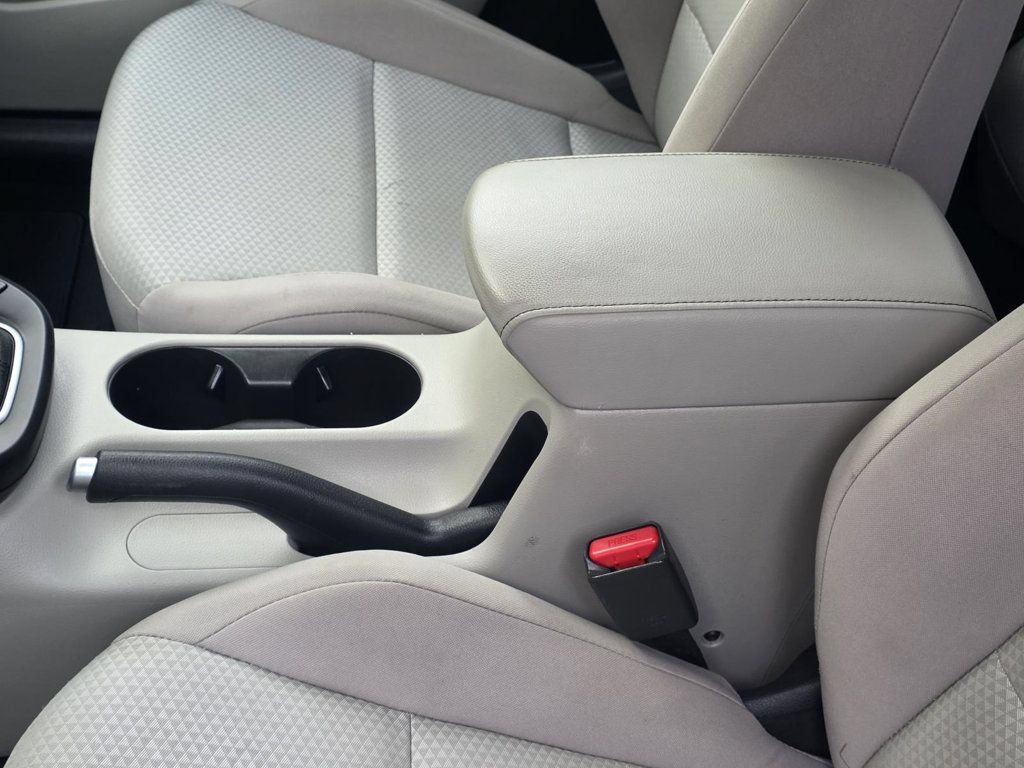 Used 2023 Kia Soul LX w/ LX Technology Package FWD image 7