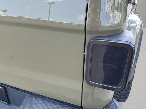 Used 2025 Jeep Gladiator Sport AWD/4WD image 31
