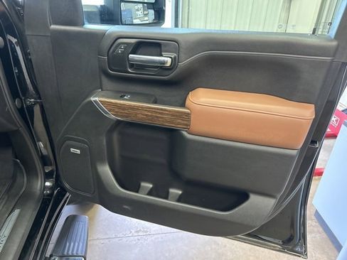 Used 2020 Chevrolet Silverado 2500 High Country w/ Z71 Off-Road Package image 30