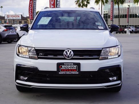 Used 2021 Volkswagen Tiguan SE R-Line image 3