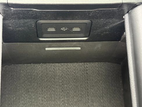 Used 2022 Mercedes-Benz C 300 Sedan image 36