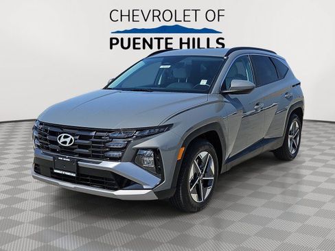 Used 2025 Hyundai Tucson SEL FWD image 1