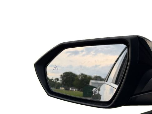 Used 2024 Hyundai Elantra Limited FWD image 22