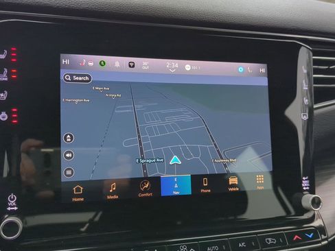 Used 2023 Jeep Wagoneer L Series III w/ Premium Group I image 19