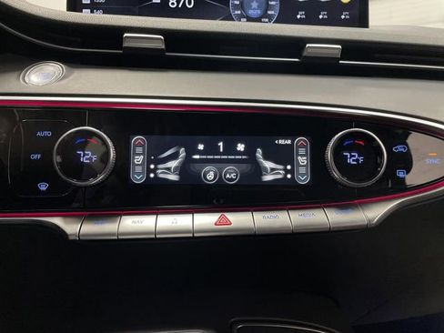 Used 2023 Genesis GV70 2.5T Advanced w/ Advanced Package image 21