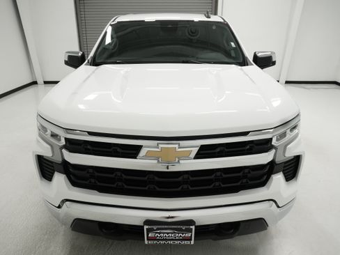 Used 2023 Chevrolet Silverado 1500 LT AWD/4WD image 2