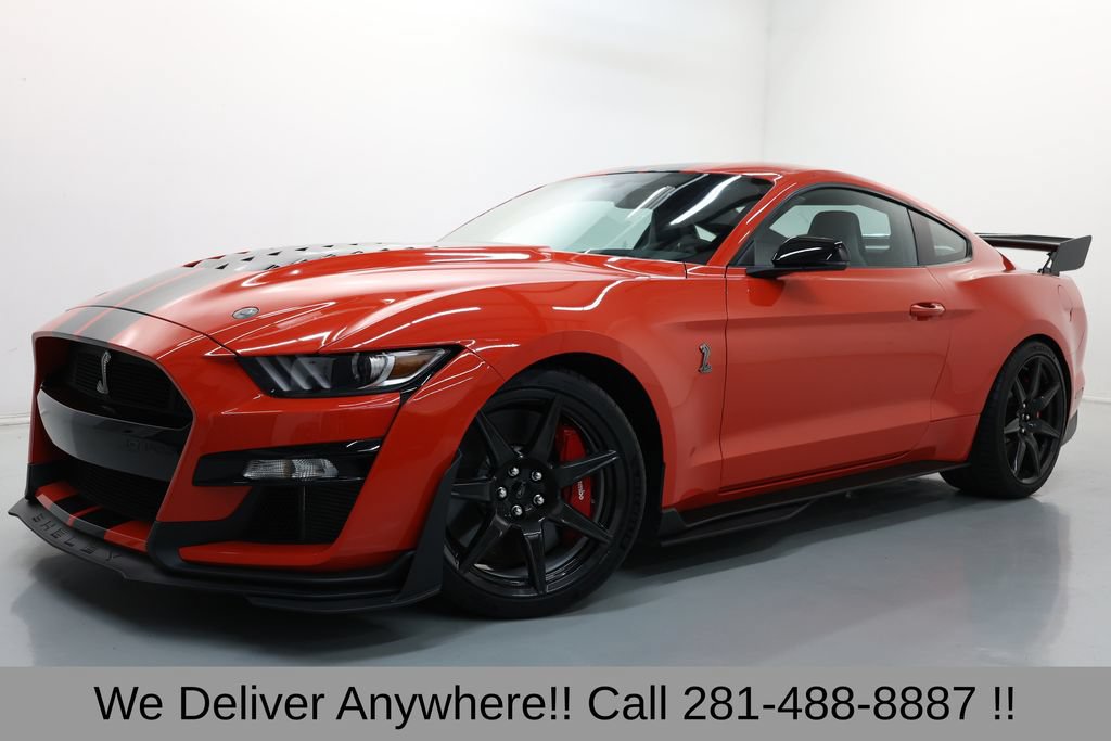 Used 2022 Ford Mustang Shelby GT500 w/ Carbon Fiber Track Pack RWD image 3