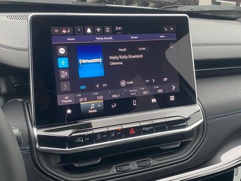 New 2026 Jeep Compass Limited image 21